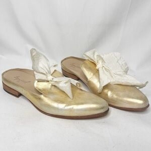 George Esquivel Grace Slide/ Mike Gold with Bow Size 8